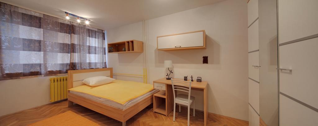 Apartman Osijek Exteriör bild