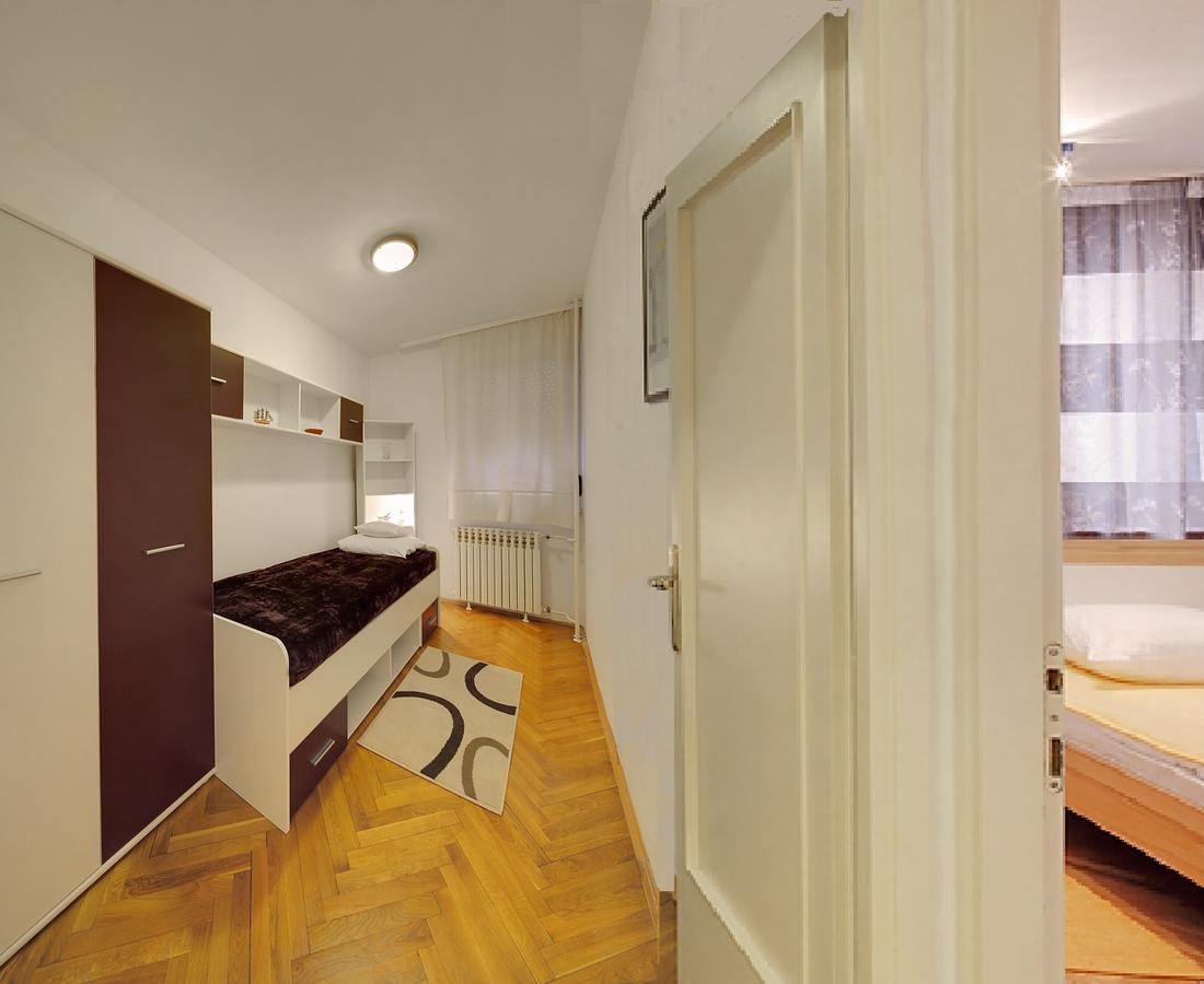 Apartman Osijek Exteriör bild
