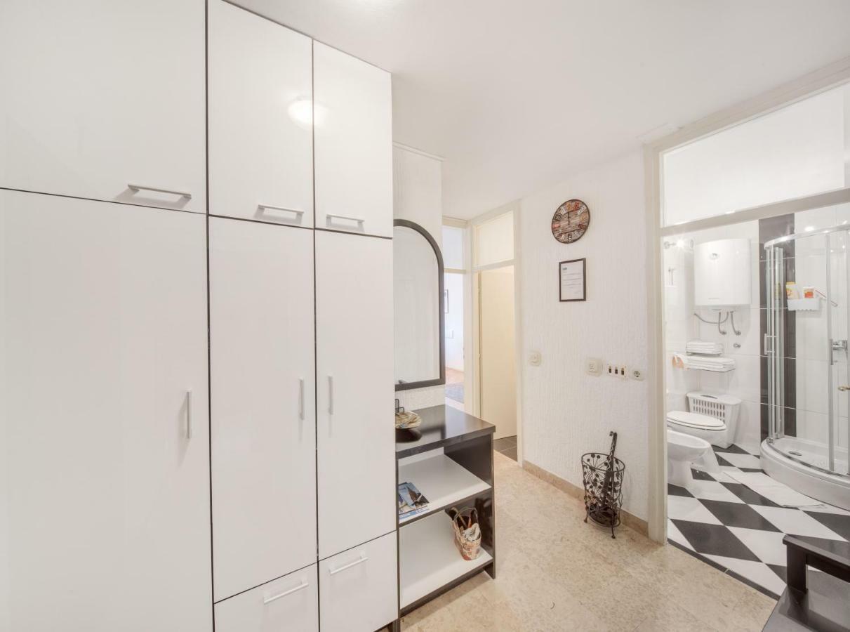 Apartman Osijek Exteriör bild