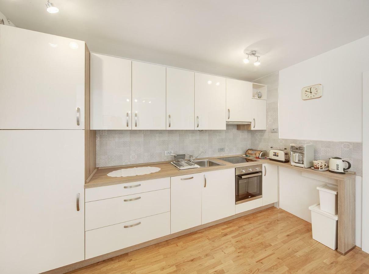 Apartman Osijek Exteriör bild